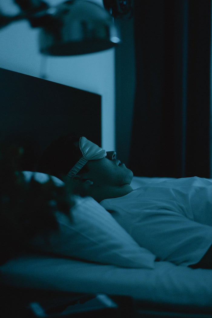 Magnésium et sommeil : que peut-il réellement apporter à votre routine du soir ?